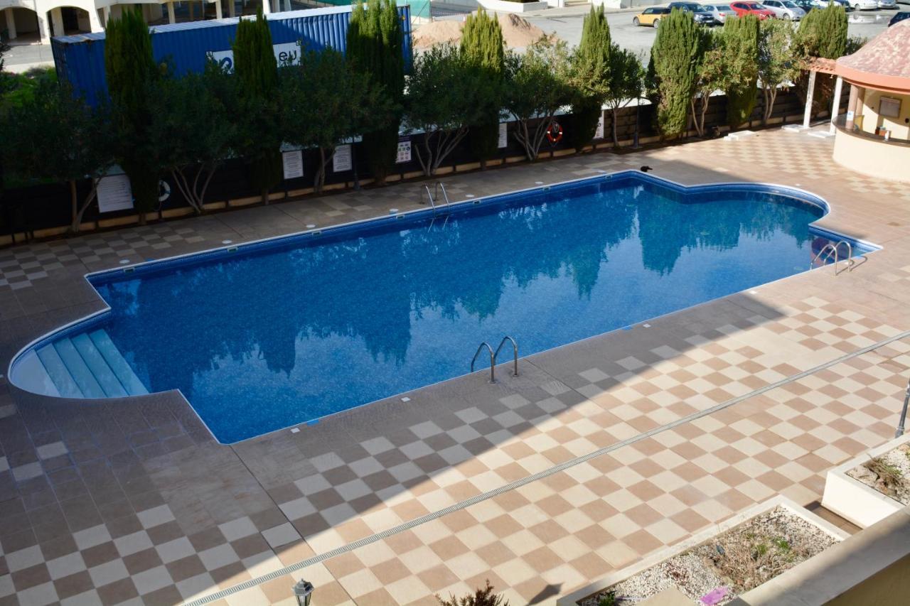 Queens Gardens - Kato Paphos - Next To Kings Ave Mall --- By Yiota Exteriör bild